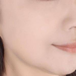  ETVOS「ミネラルエアリータッチファンデーション」 