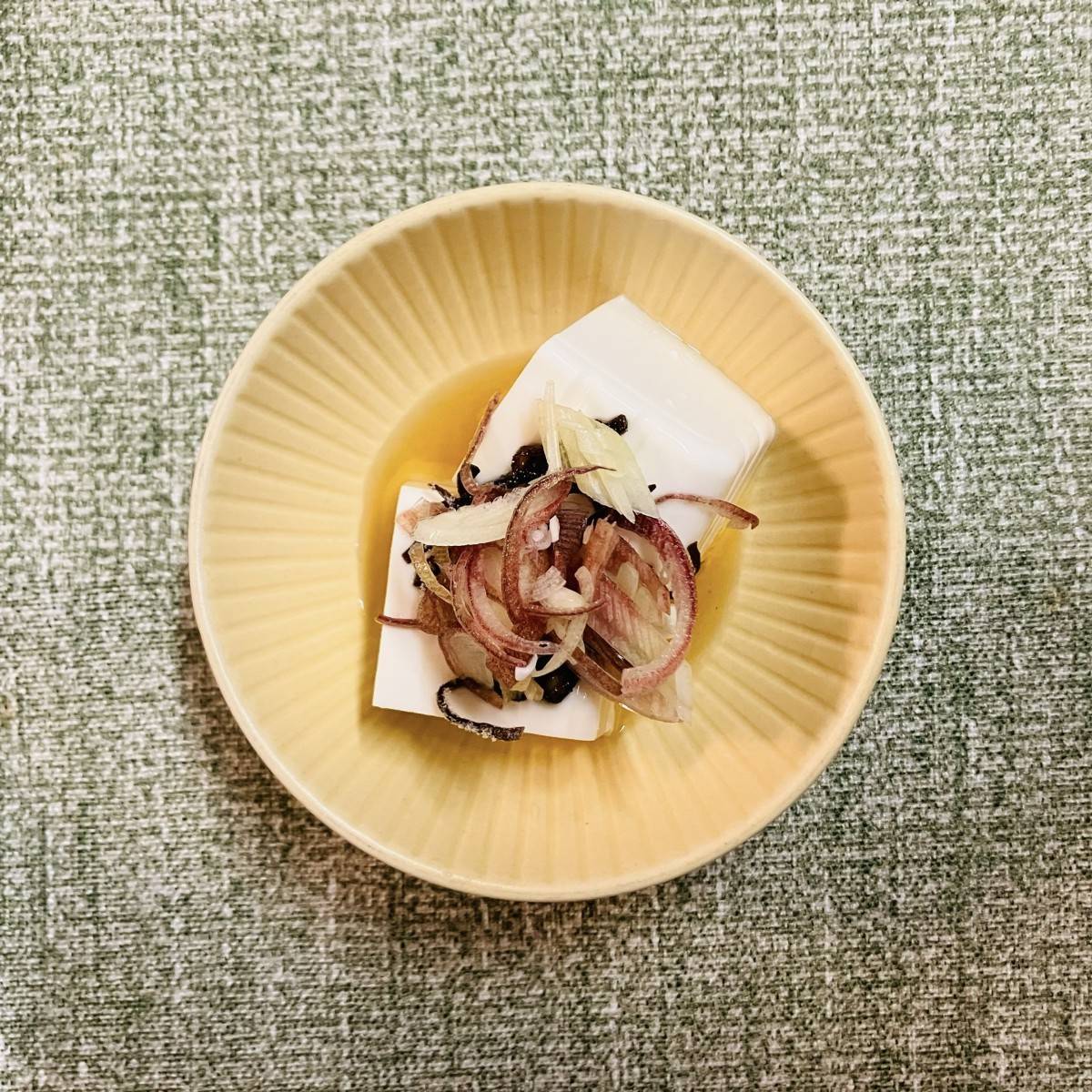 くらこん公式の「塩こんぶ冷奴ごま油がけ」のレシピ