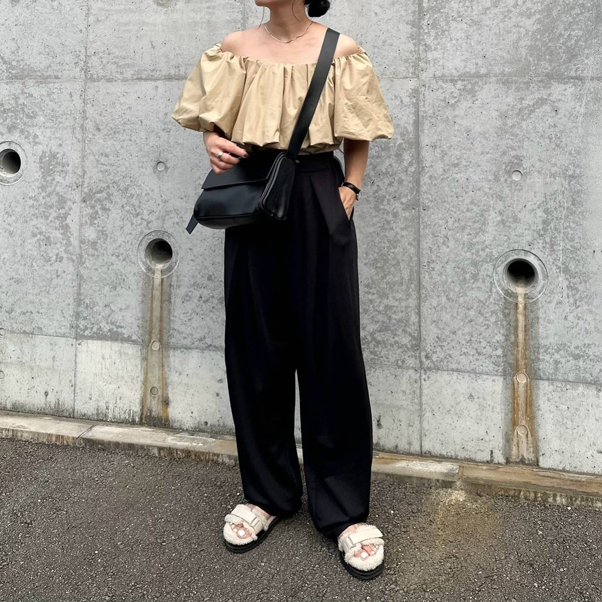 オフショルブラウスを主役にする♡