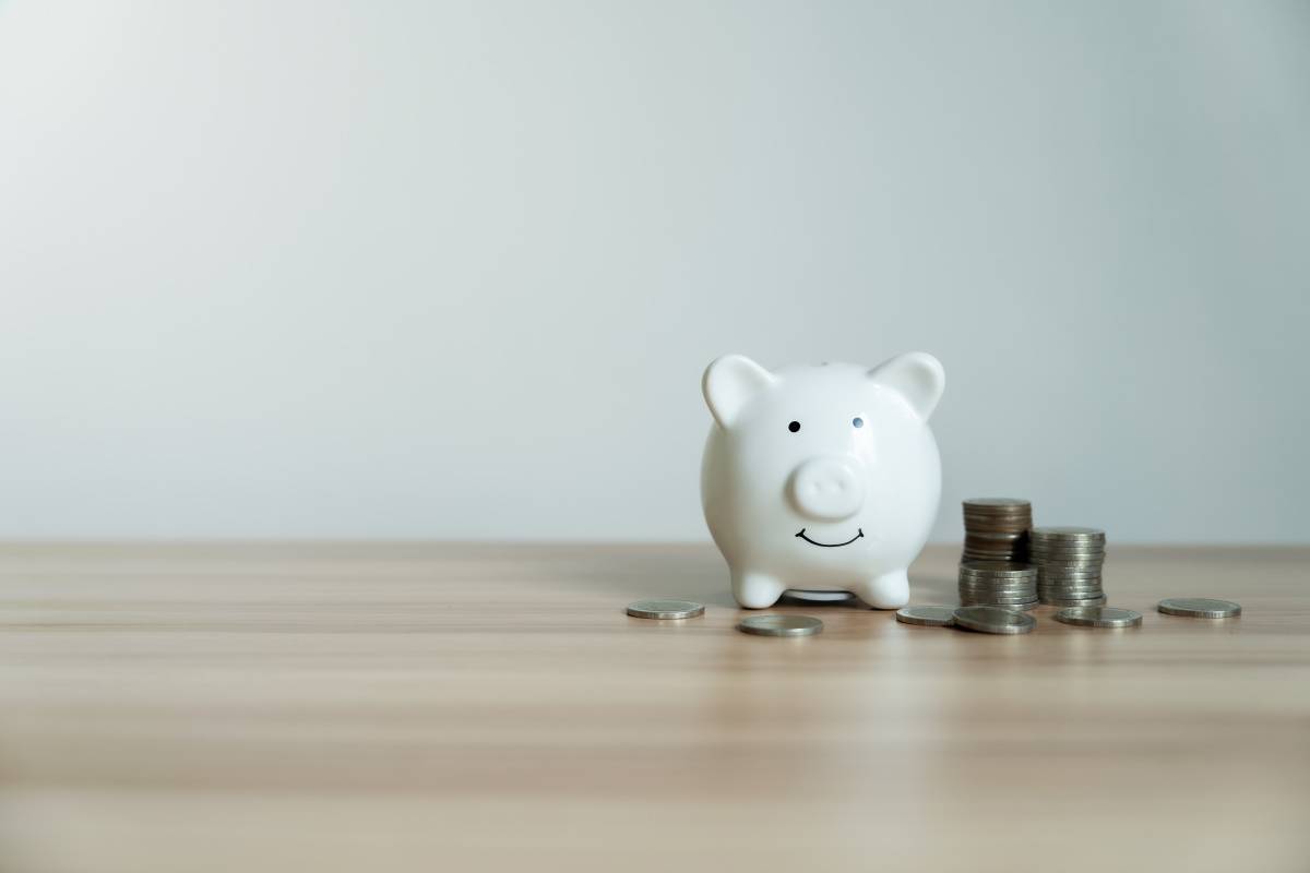 北東　くじ運　上がる　陶器の貯金箱