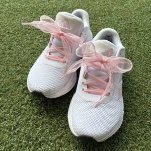 足元アレンジで雰囲気一新♡スリコの「オーガンジー靴ひも」でスニーカーを自分好みに