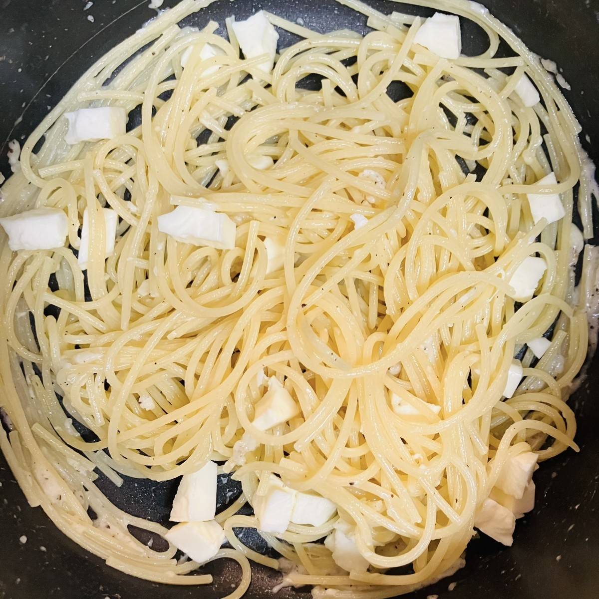マ・マー公式の「カチョエペペ風パスタ」のレシピ