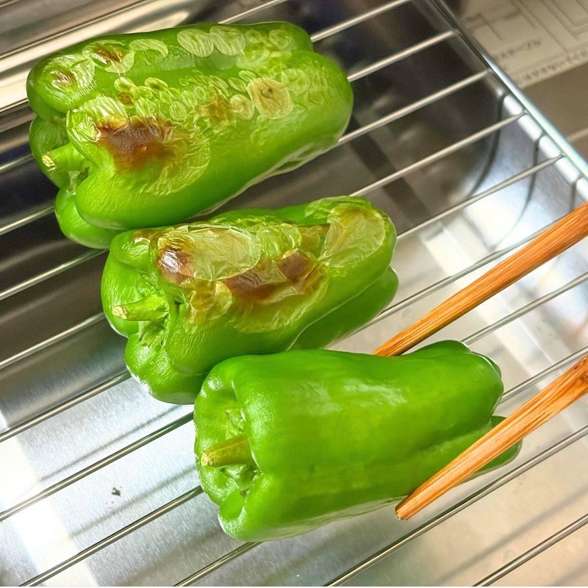 JAグループ公式の「丸ごと焼きピーマン」のレシピ