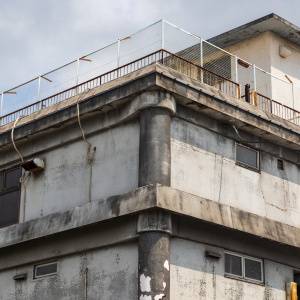 【ゾッとする怖い話】もう、気のせいとは思えません。古いビルの屋上で起きた恐怖体験