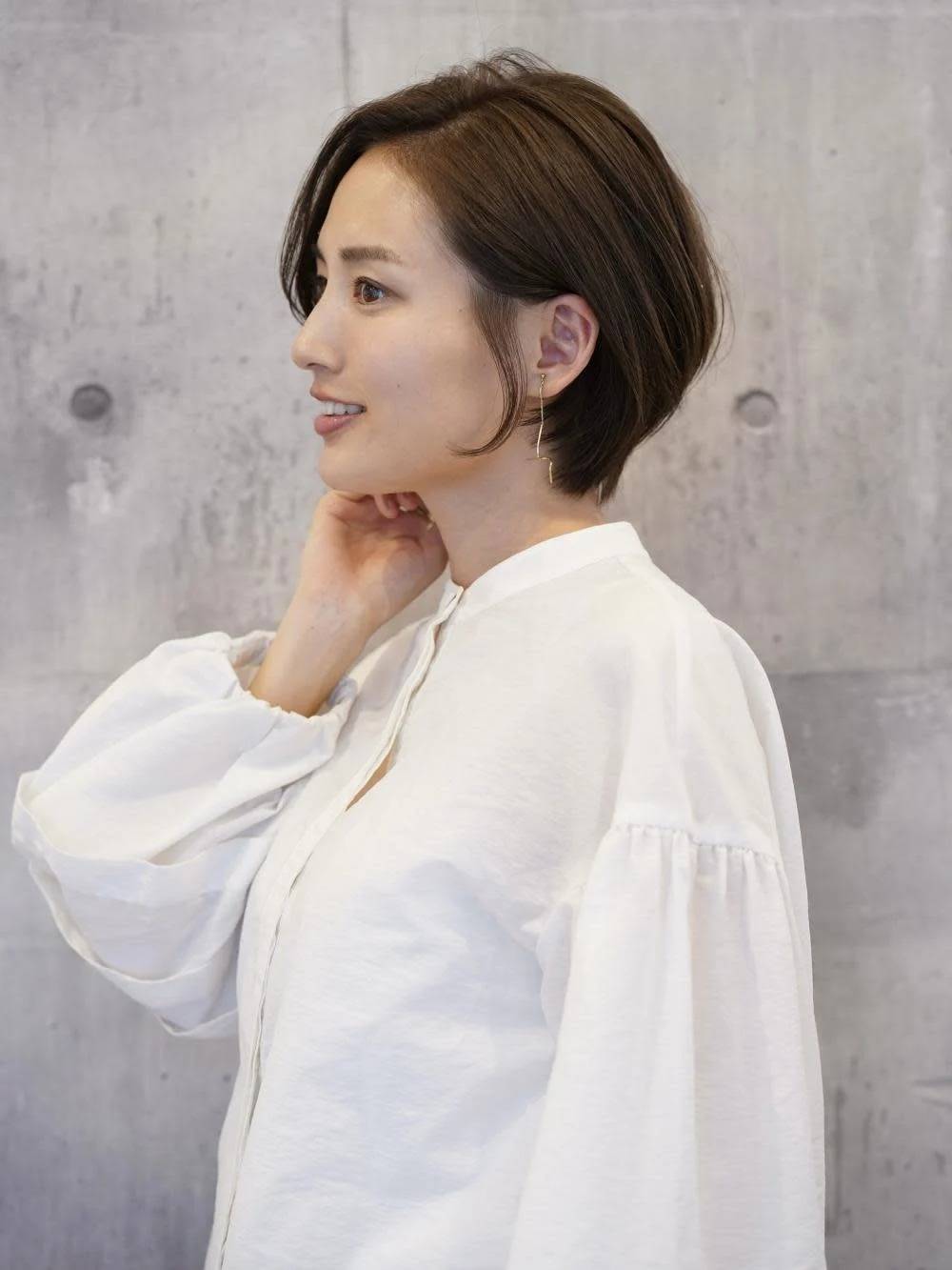 耳掛けまとまりボブ