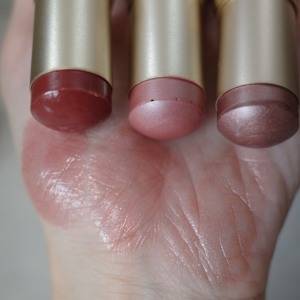 この秋のツヤ肌血色メイクにぴったり♪「hince ラディアンスバーム」の新色レビュー