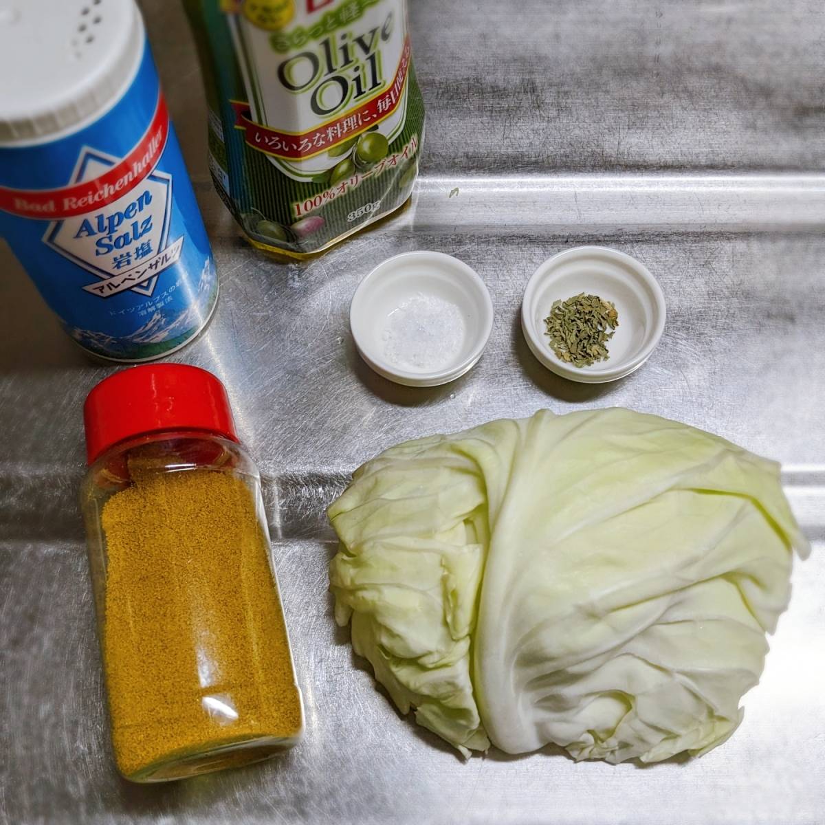 JAグループ公式の「お弁当に♪千切りキャベツの甘カレー炒め」のレシピ