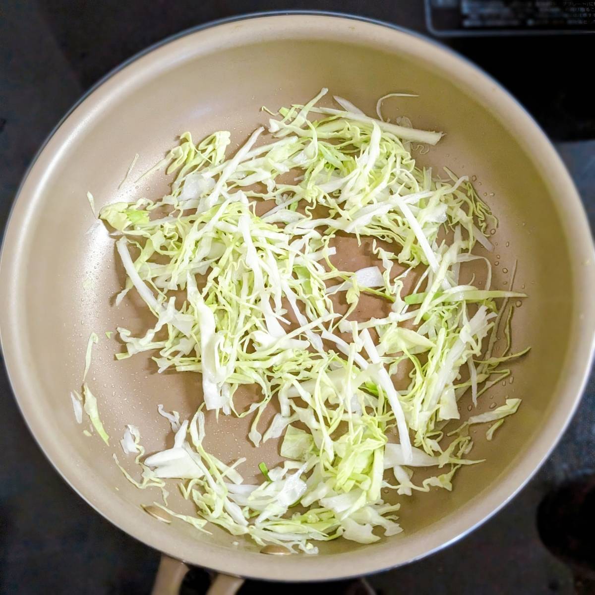 JAグループ公式の「お弁当に♪千切りキャベツの甘カレー炒め」のレシピ