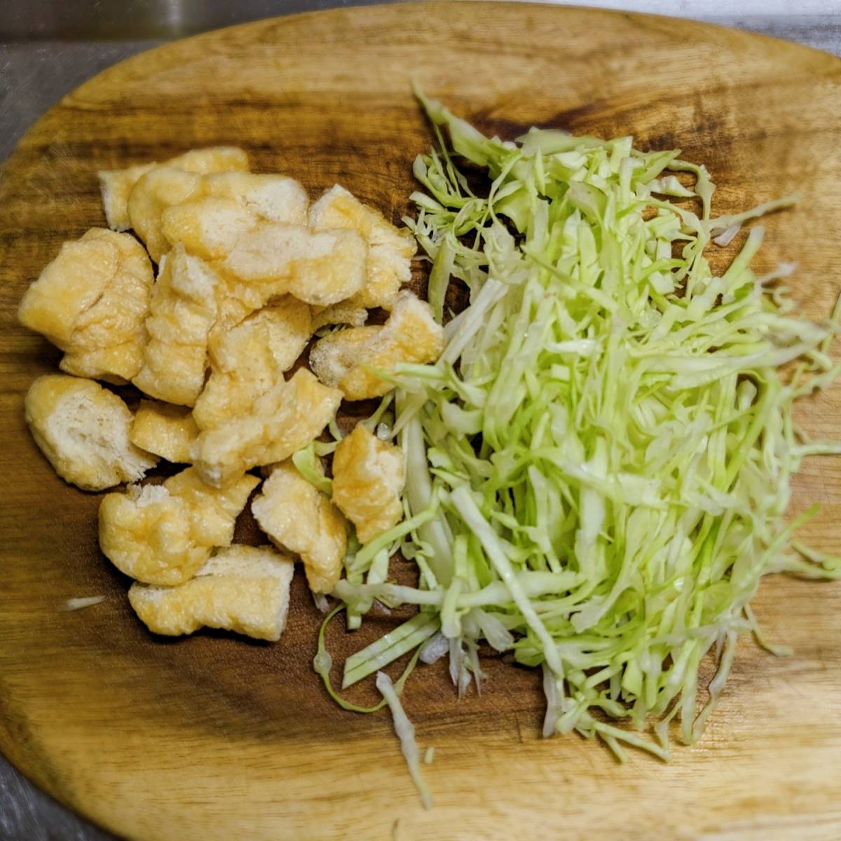 JAグループ公式の「キャベツとあげの炒め物」のレシピ