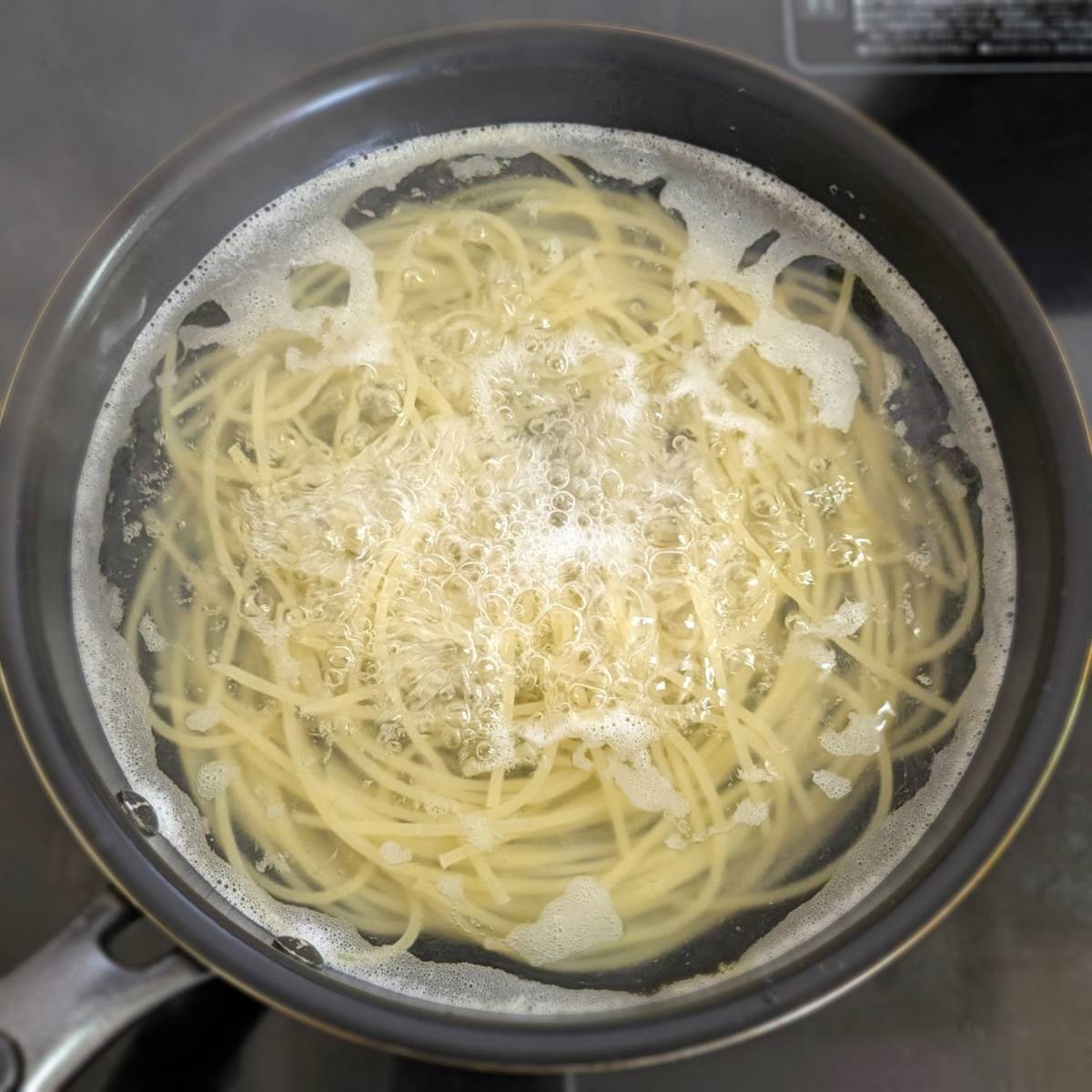 永谷園公式の「お茶づけの素で簡単！ツナと大根おろしのパスタ」のレシピ