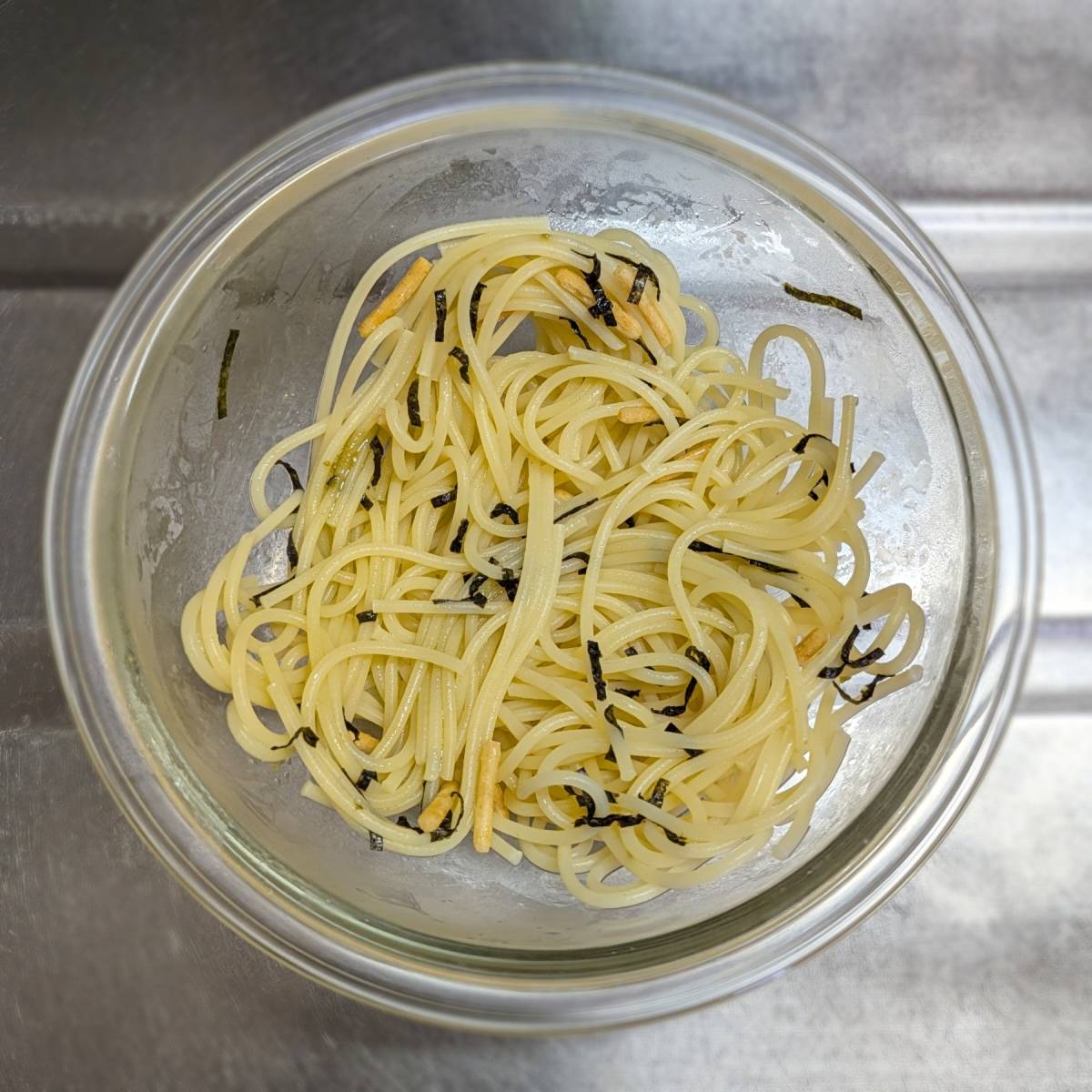 永谷園公式の「お茶づけの素で簡単！ツナと大根おろしのパスタ」のレシピ