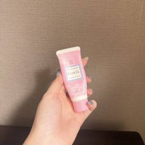 乾燥が気になったときにサッとひと塗り♡仕事中の癒し「フィアンセ」のハンドクリーム
