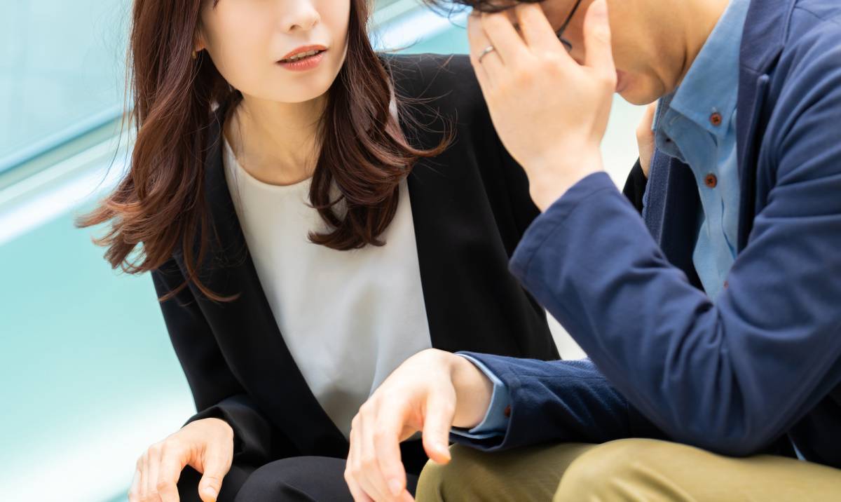 励ます人