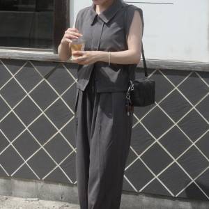 単品でもセットでも楽しめる。シンプルだけど今っぽい「feepur」の大人ベスト