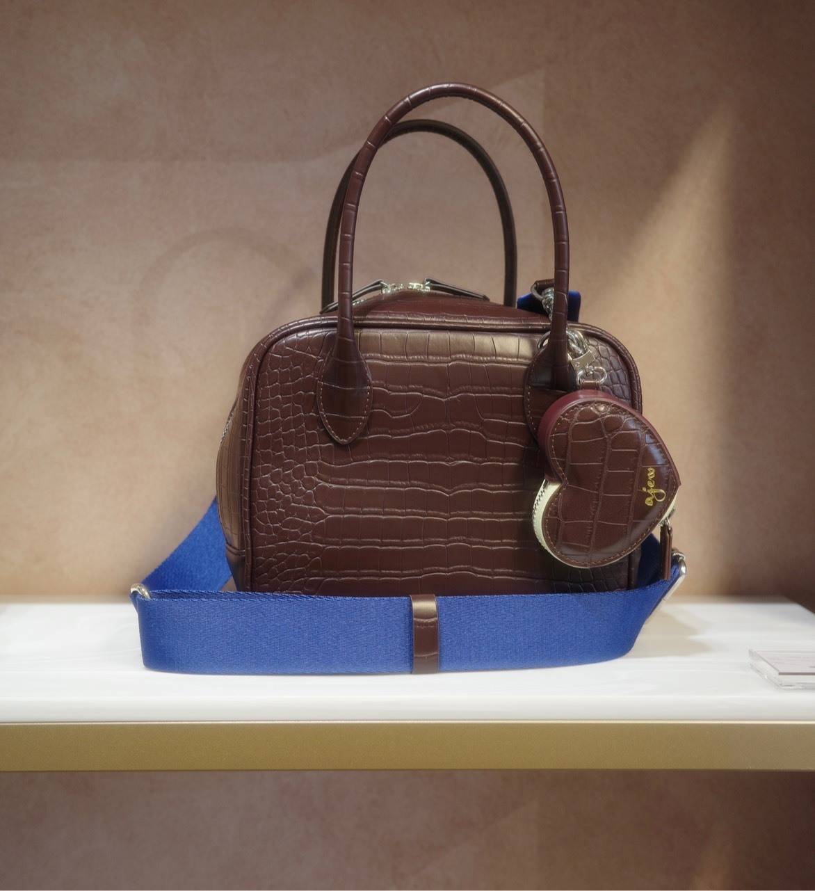 ajew(エジュー) croco squarebag