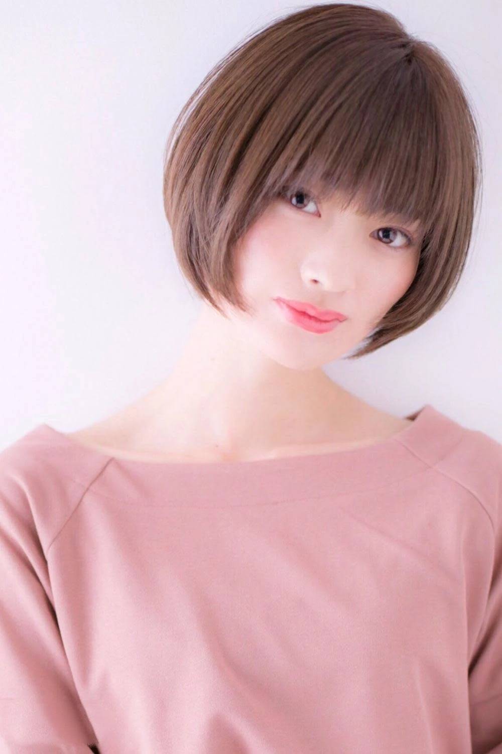 大人可愛い丸みショート