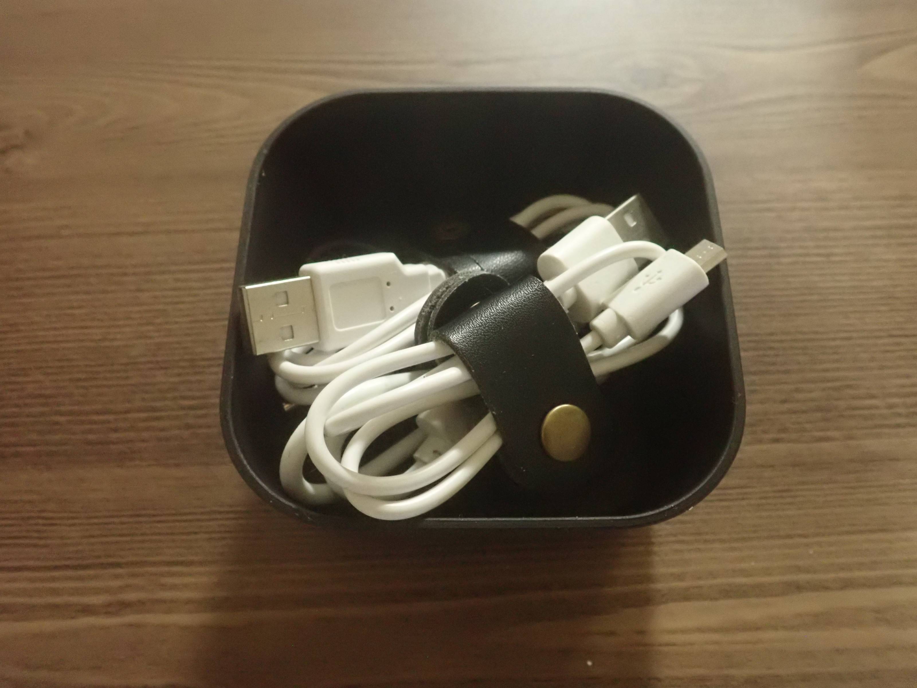 ダイソーのデスク整理XS