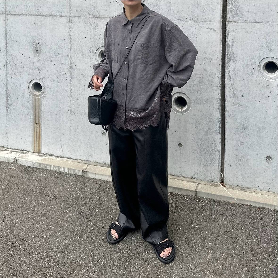 裾レースシャツを主役にする！