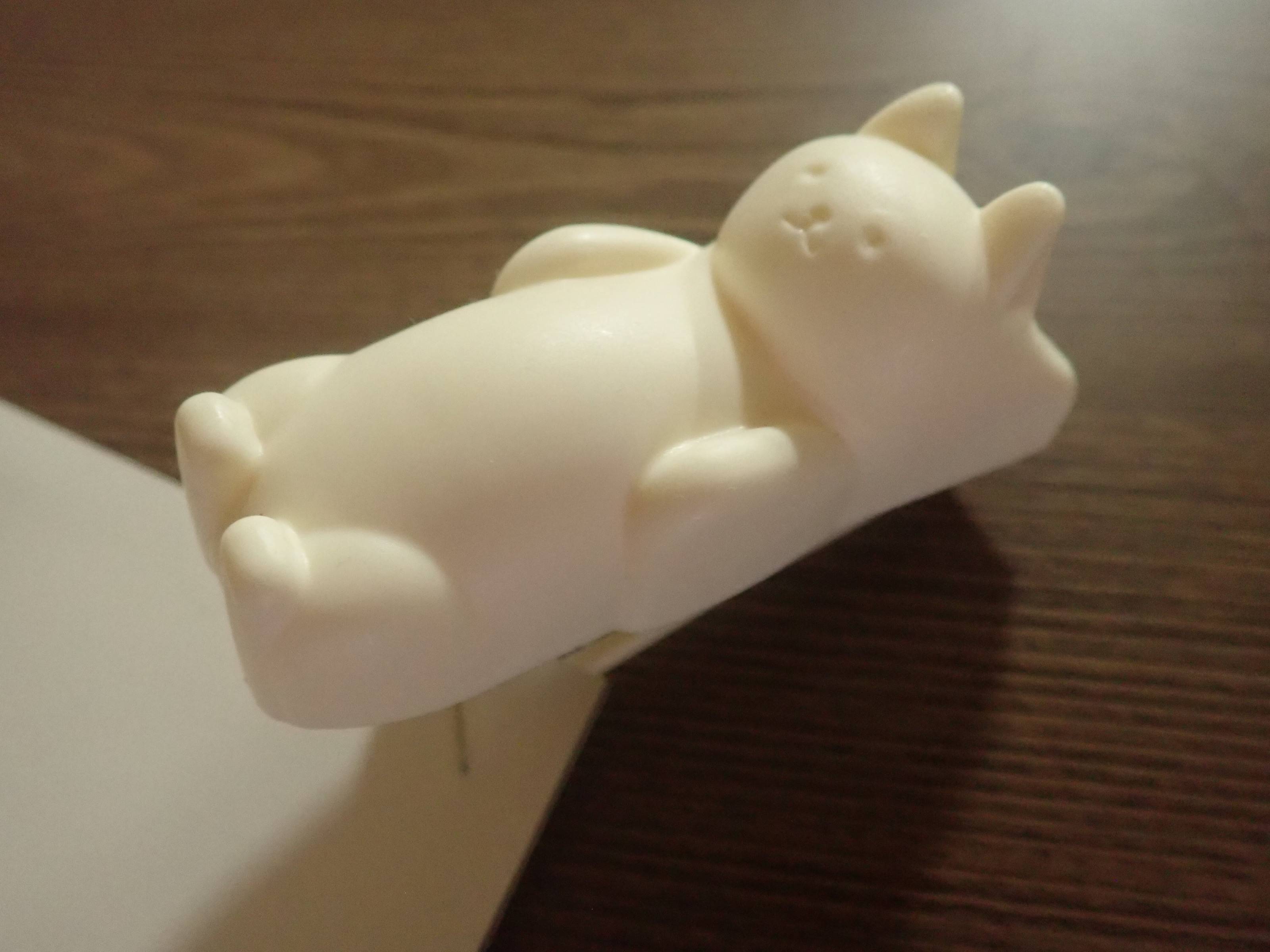 ダイソーのアニマルミニホッチキス(PIBIねこ)