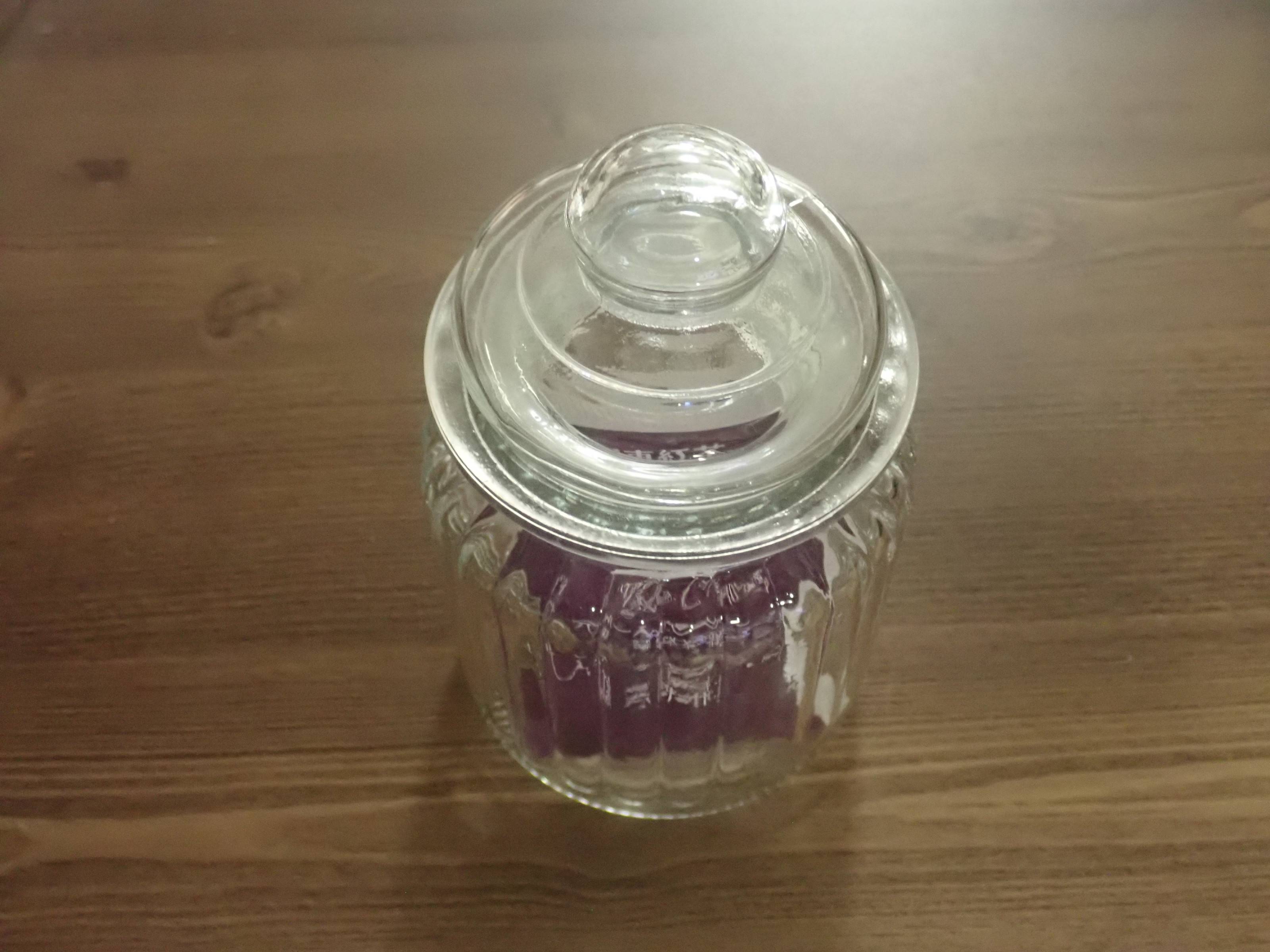 ダイソーの蓋付ガラス容器