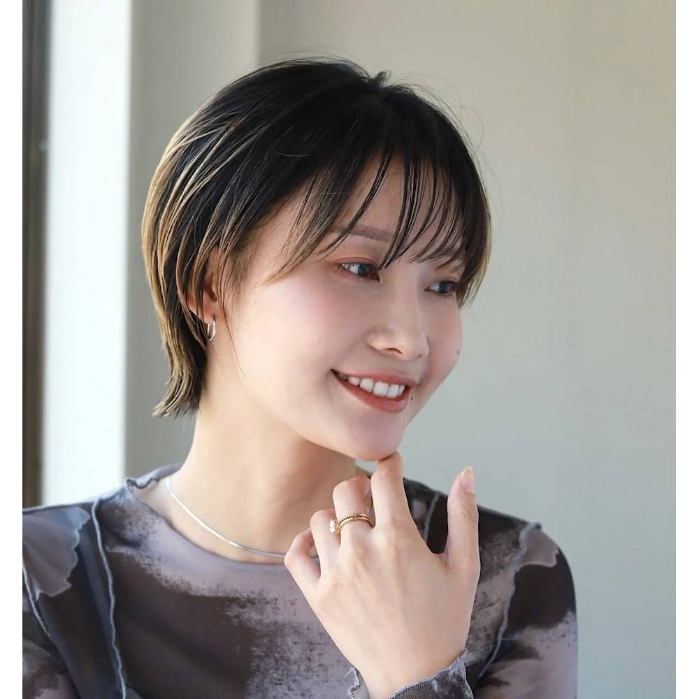 収まりの良いウルフショート