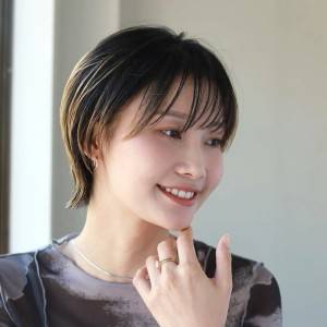  収まりの良いウルフショート 