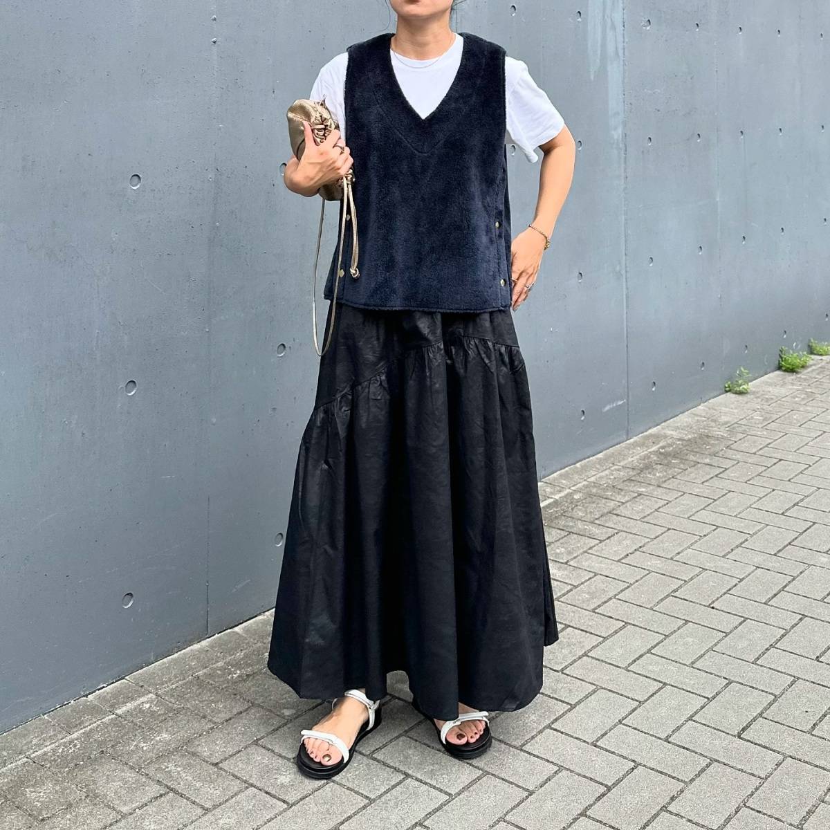 Tシャツ×ファーベストの重ね着が◎