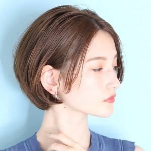  前髪長めの大人ボブ 