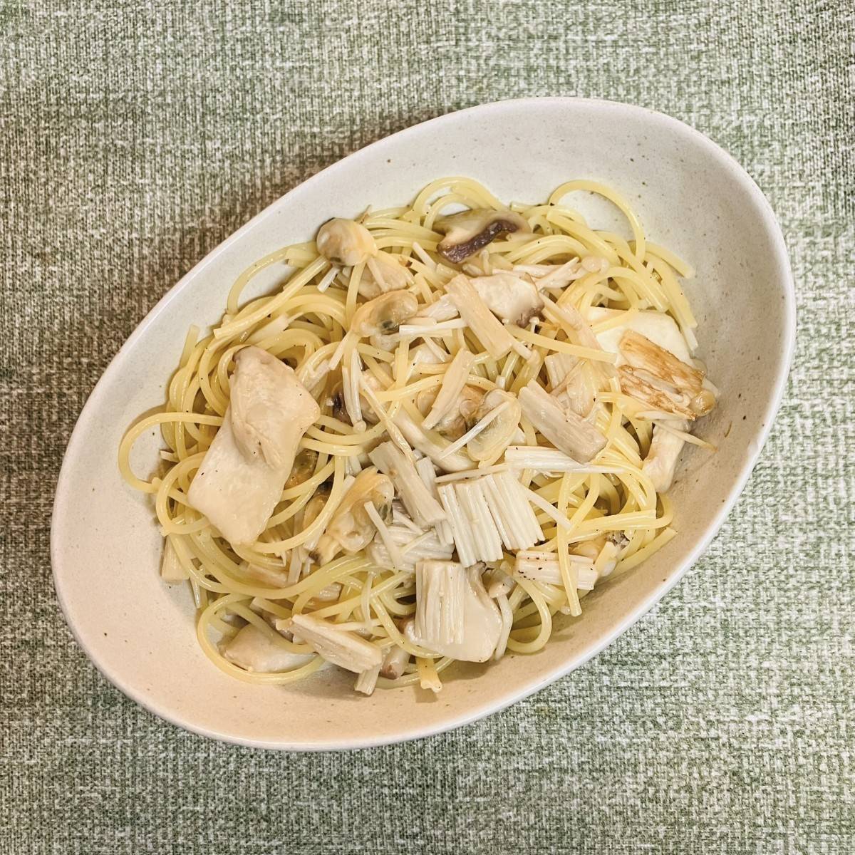 JAグループ公式の「キノコとあさりのパスタ」のレシピ