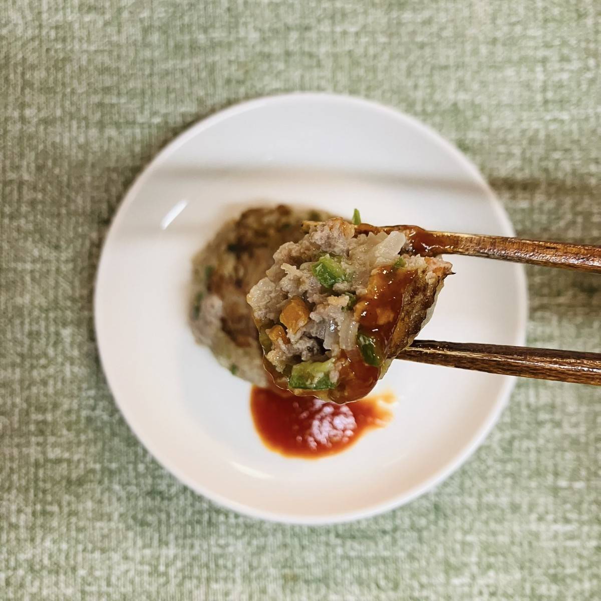 JAグループ公式の「たっぷり野菜のヘルシーハンバーグ♪」のレシピ