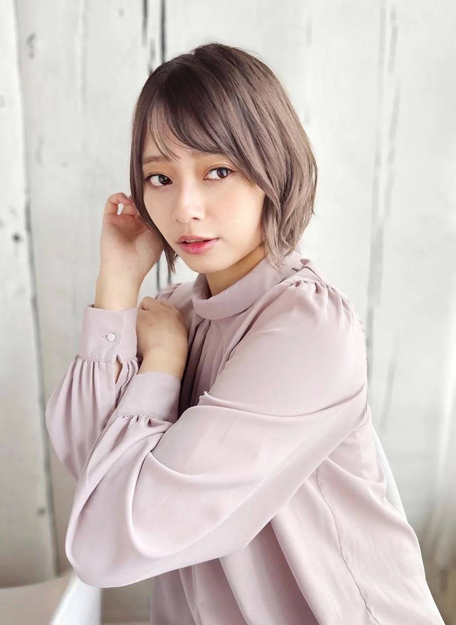 毛先ニュアンスショート