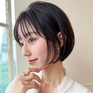  品良く見える前下がりボブ 