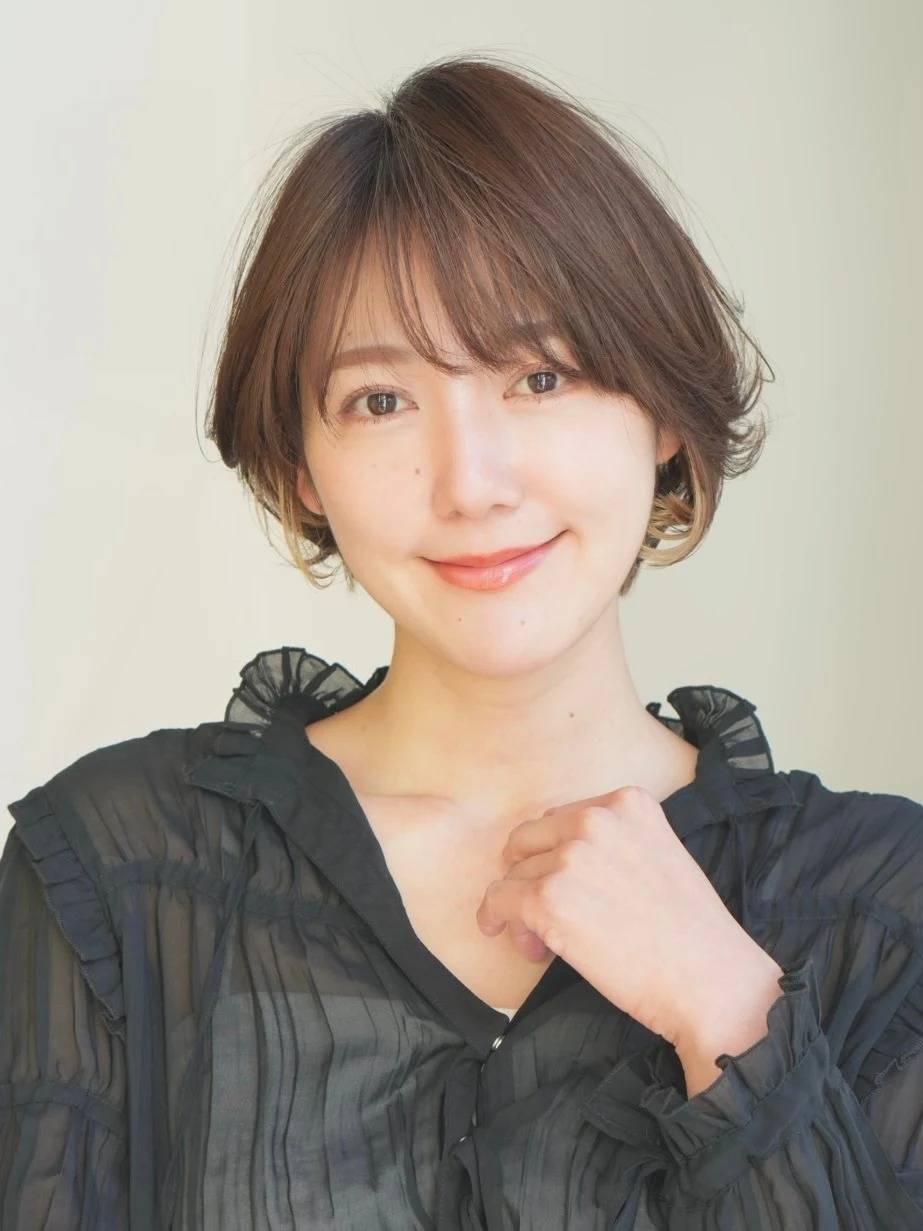 前下がりシルエットショート