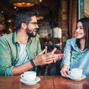 秋は移動の季節！初対面の人と仲良くなるための4つのポイントとは？