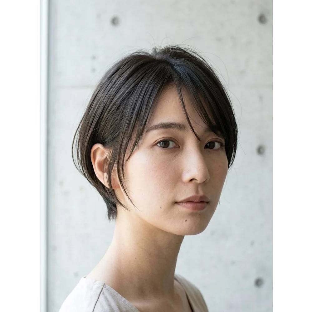 ダークアッシュの立体ショート