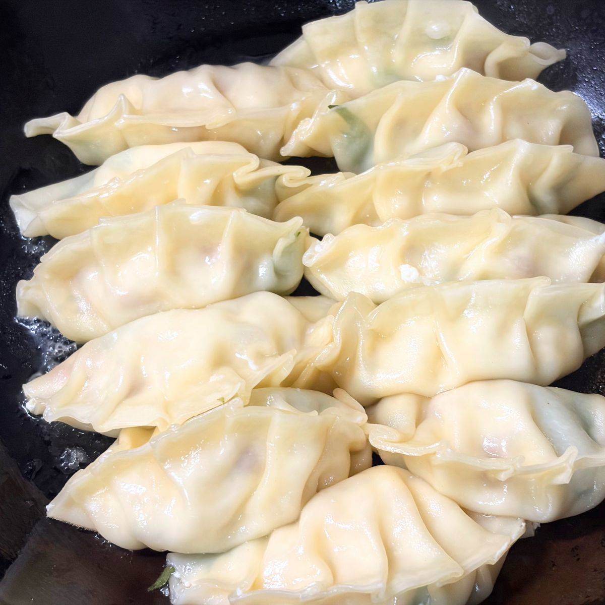 タカノフーズ公式の「豆腐と納豆の香味餃子」のレシピ