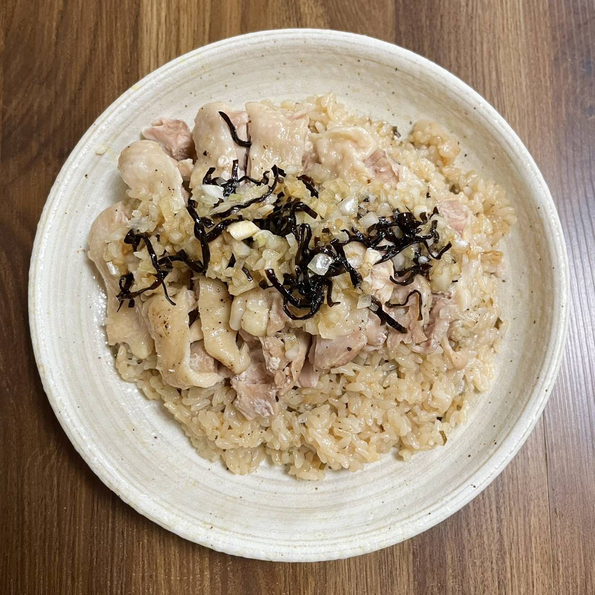 くらこん公式の「塩こんぶでチキンライス風」のレシピ