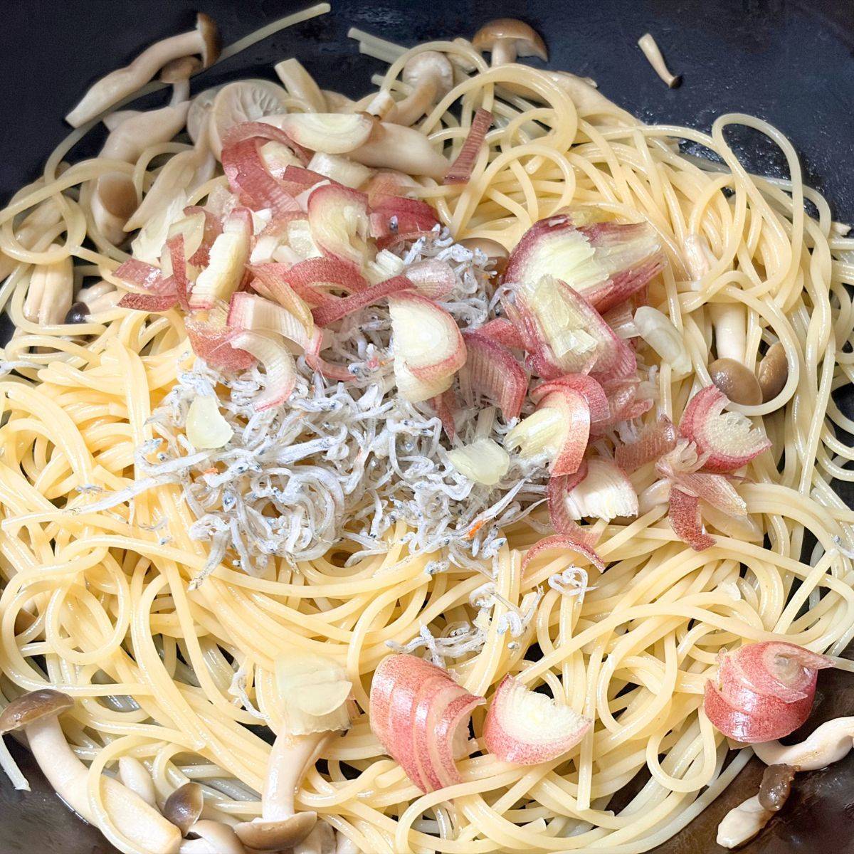 JAグループ公式の「しらすときのことみょうがの和風パスタ」のレシピ