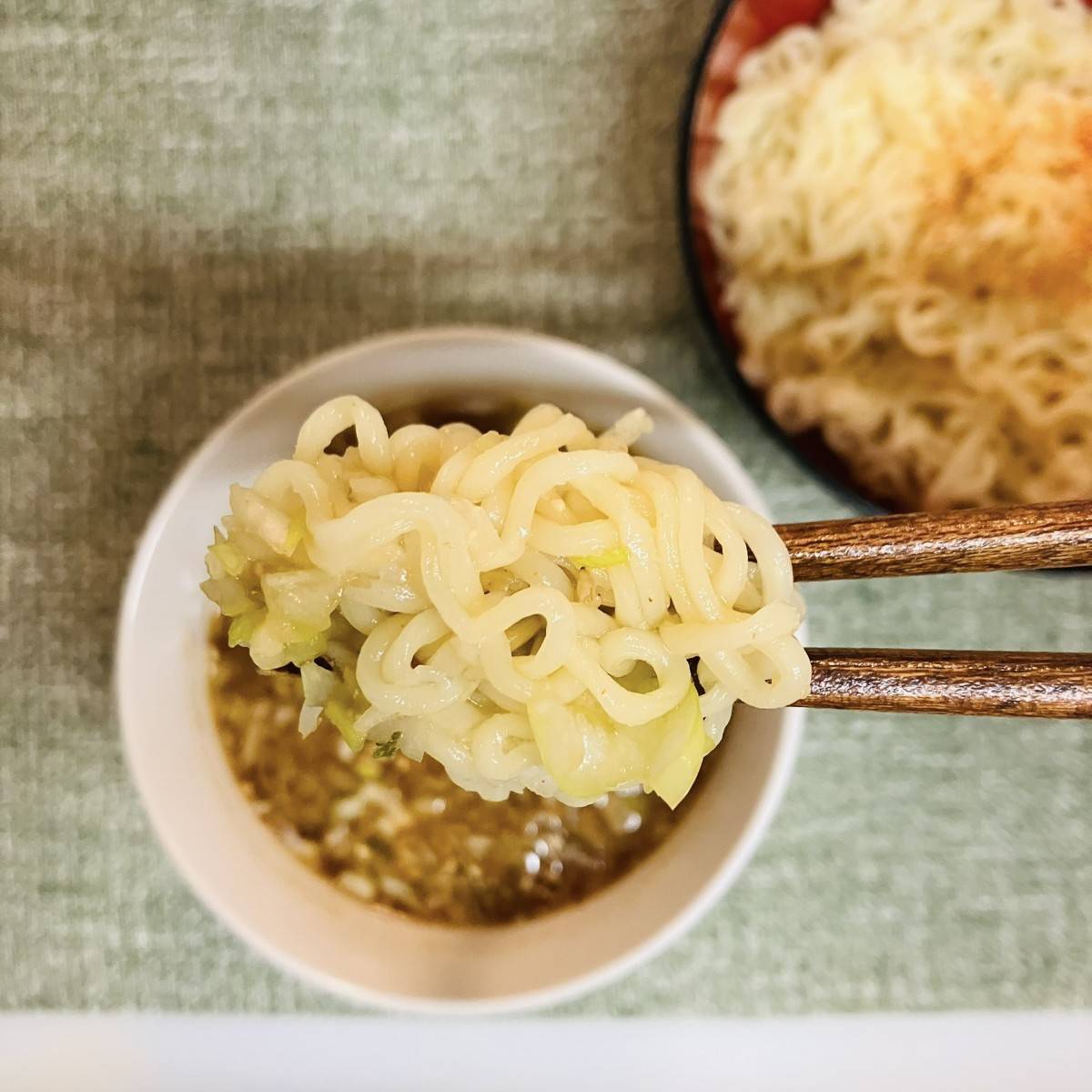 サッポロ一番公式の「ごまと薬味が香る！冷やしるラーメン」のレシピ