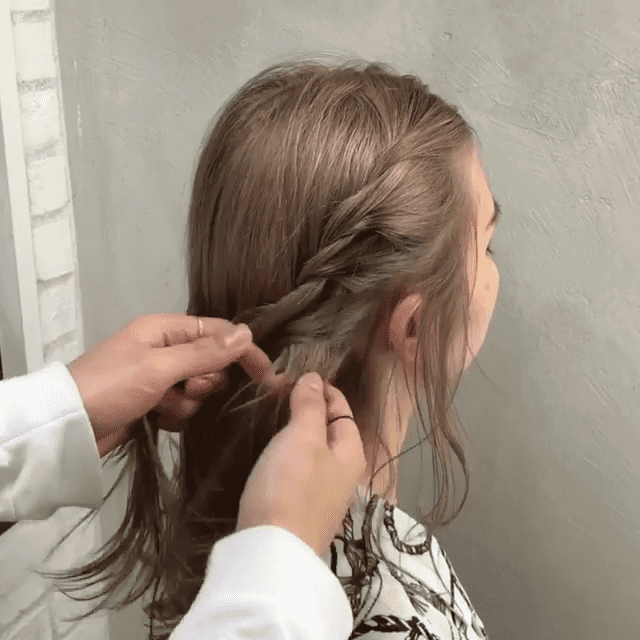 不器用さんでも大丈夫 ねじり編み を使った超簡単ヘアアレンジ術 4meee